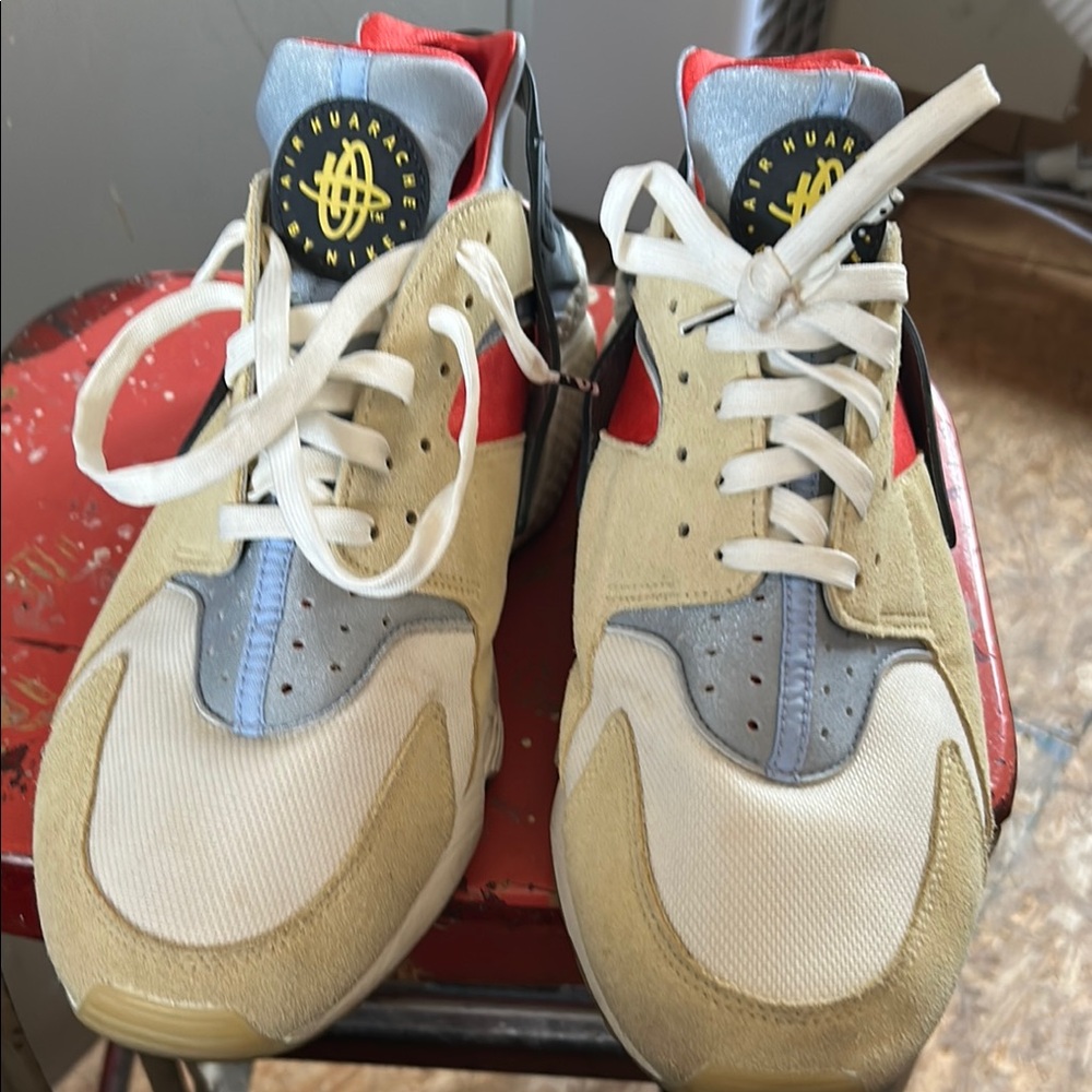Nike Huarache Sneakers - Red, Blue, Beige